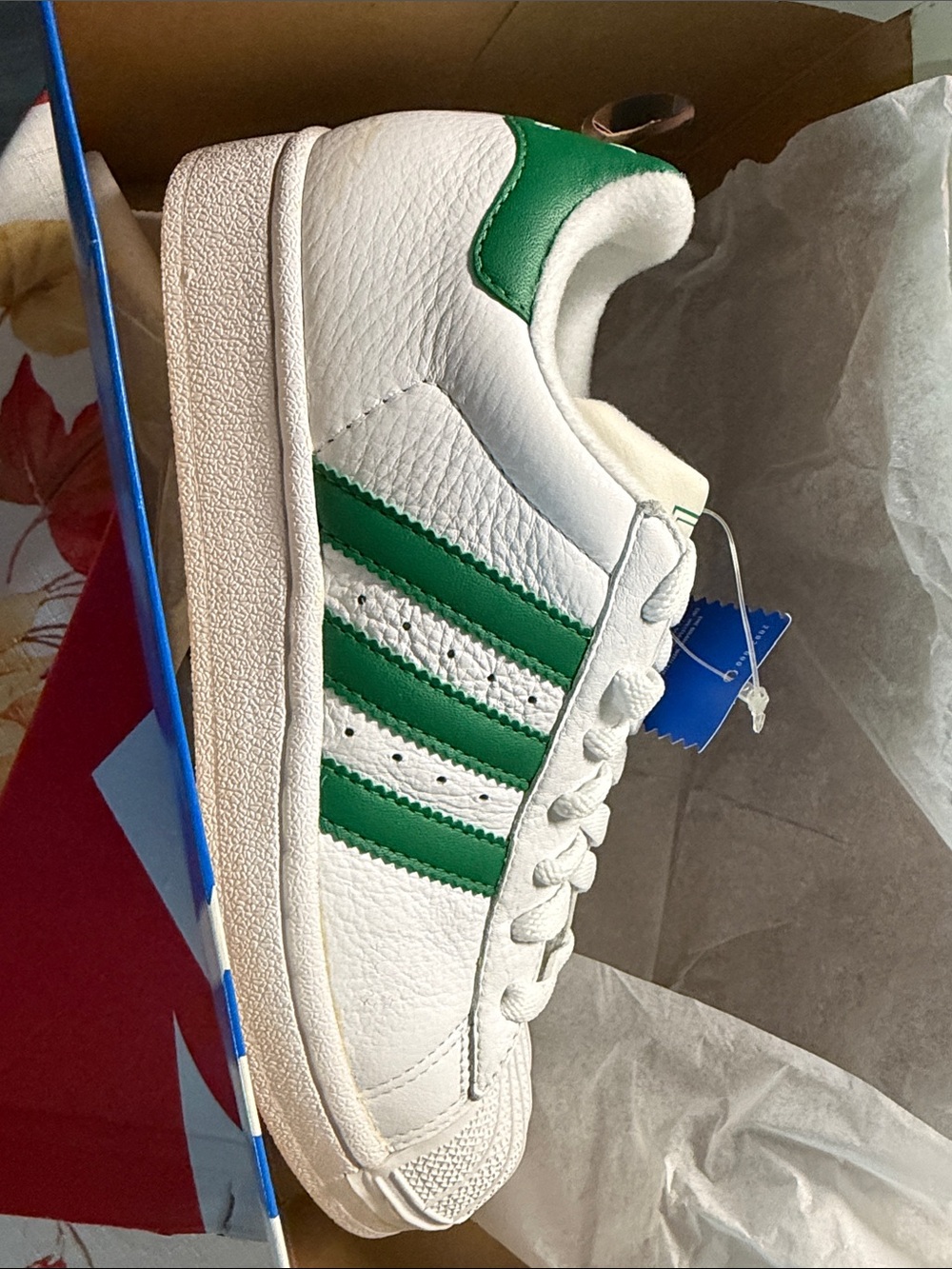Adidas White Sneakers with Green Stripes - Picture 4 of 4
